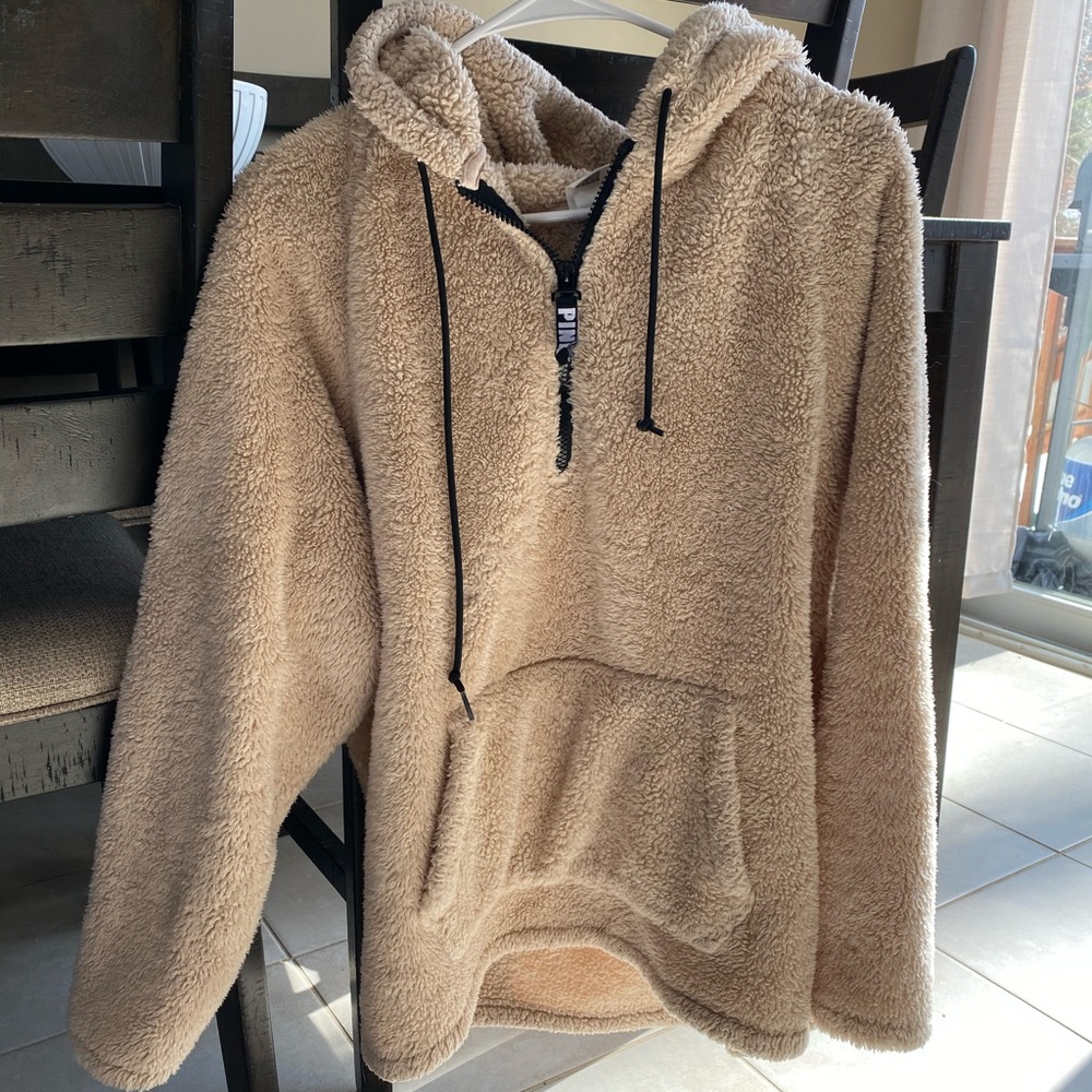 PINK Victoria’s Secret Sherpa